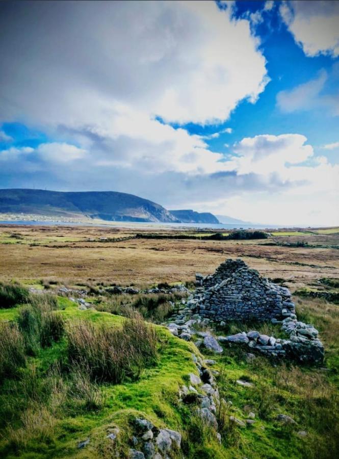 Minaun Cliff View Leilighet Keel  Eksteriør bilde